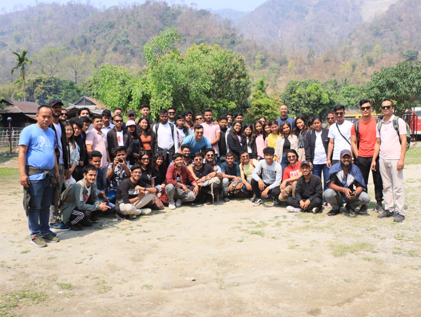 Read more about the article A Short Hike Program from Chatara Koshi Bridge to Barahaksetra with Bikalpa Fellow Members